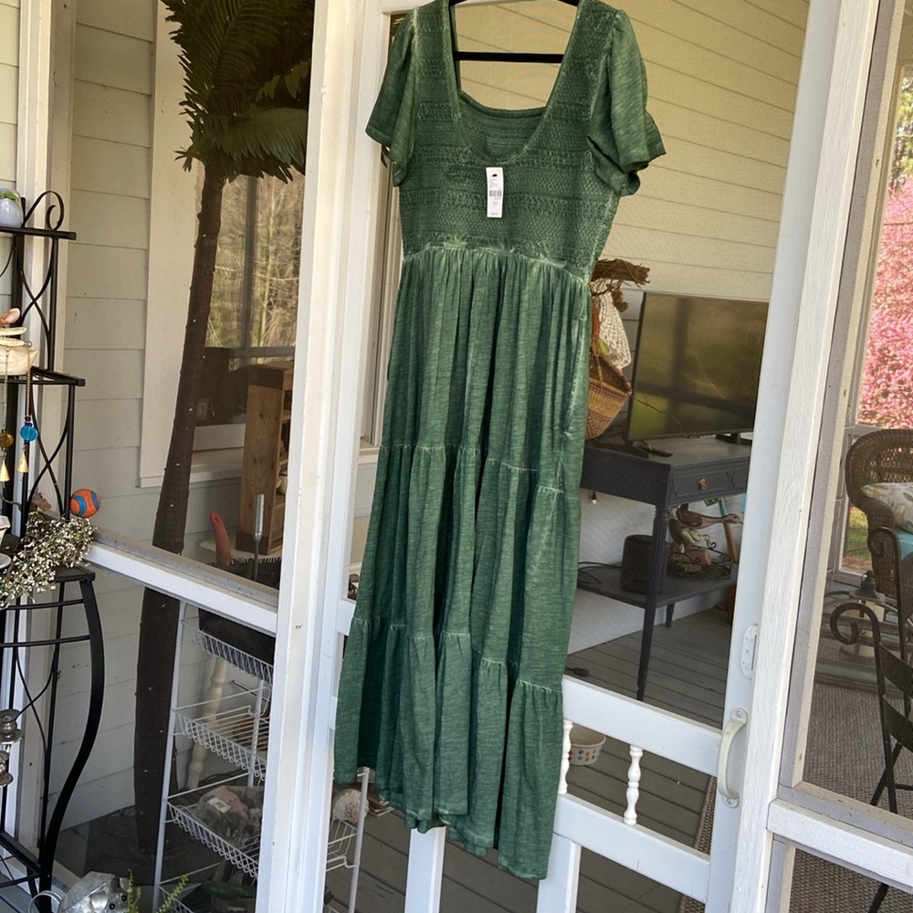 NWT  › Lane Bryant 
Smocked-Bodice Flutter-Sleeve Maxi
Dress size 14/16 - Picture 8 of 10